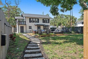 2810 2nd Ave S in St. Petersburg, FL - Building Photo