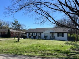 2101 Jade Dr in Nashville, TN - Building Photo