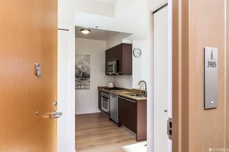 425 1st St in San Francisco, CA - Building Photo - Building Photo