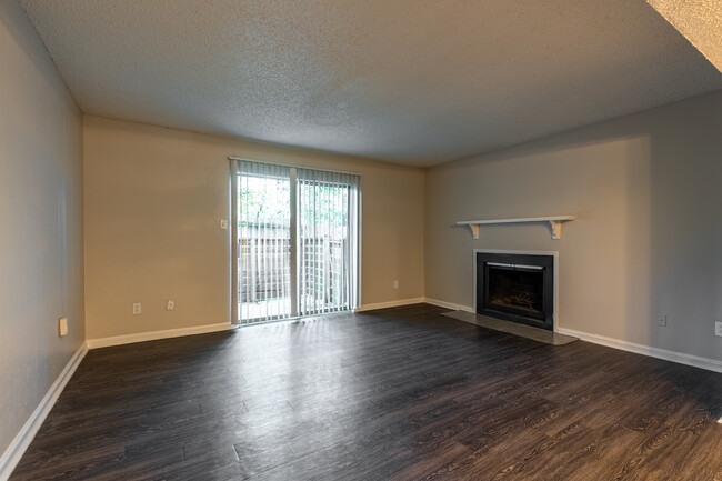 Tides at North Arlington in Arlington, TX - Building Photo - Interior Photo