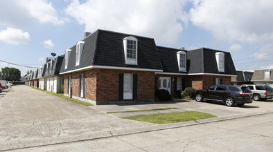 2800 Kingman St in Metairie, LA - Building Photo - Building Photo