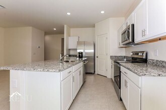 35551 W San Capistrano Ave in Maricopa, AZ - Foto de edificio - Building Photo