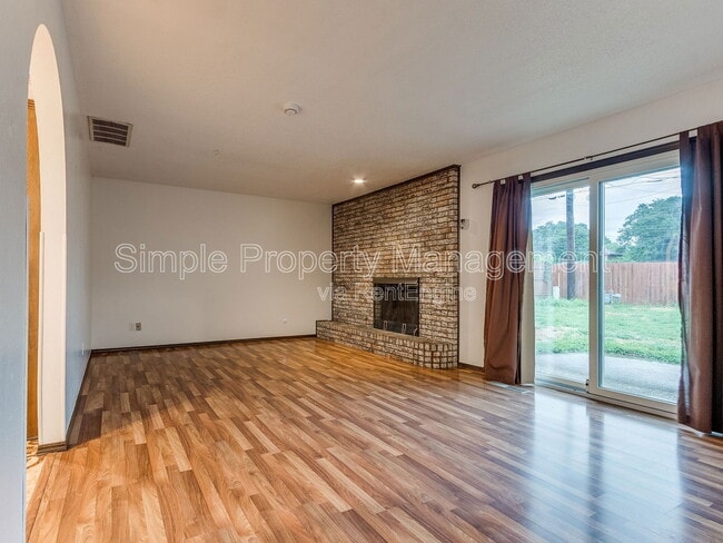 property at 2604 Brenda Ave