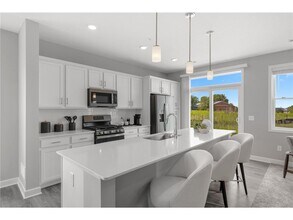 174 Jean Avenue in Lake Elmo, MN - Building Photo - Building Photo