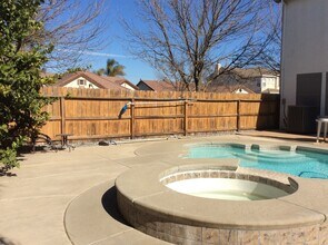 4117 Spring Mountain Ct in Modesto, CA - Building Photo - Building Photo
