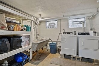 812 W 35th St, Unit 1 in Minneapolis, MN - Building Photo - Building Photo