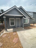 801 NE Lafayette Ave in Bend, OR - Building Photo