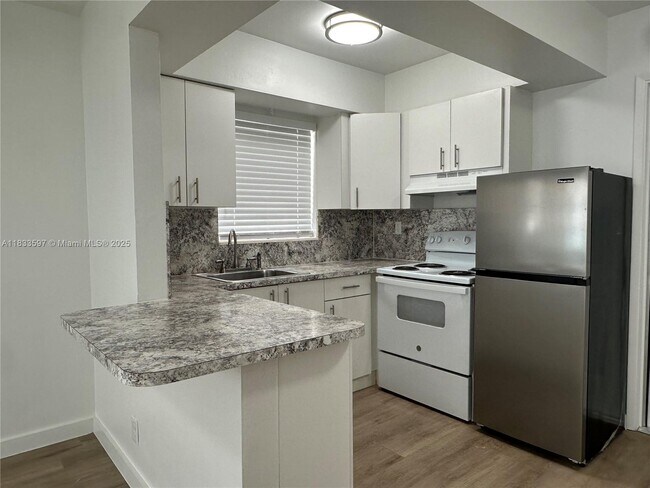 1045 NE 15th St in Fort Lauderdale, FL - Building Photo - Building Photo
