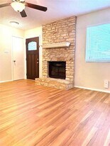 9901 Hundred Oaks Cir in Austin, TX - Building Photo