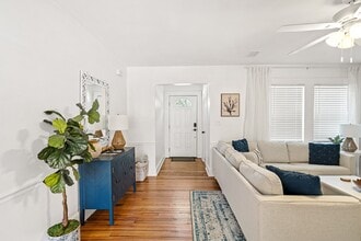 1713 Paris Ave W in Port Royal, SC - Building Photo - Building Photo