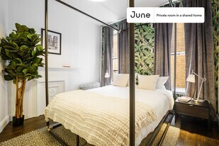 Room in Shared 3 bed/1 bath home in New York, NY - Building Photo