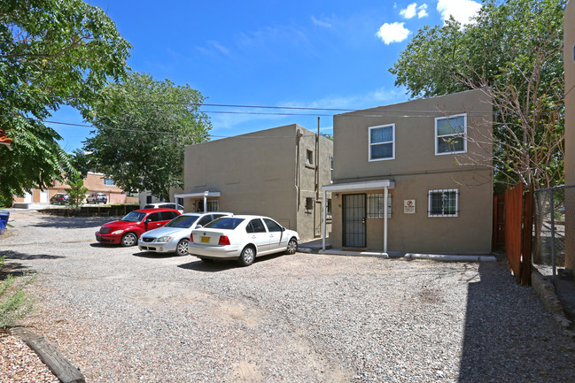 1210 Dr Martin Luther King Jr Ave NE in Albuquerque, NM - Building Photo - Building Photo