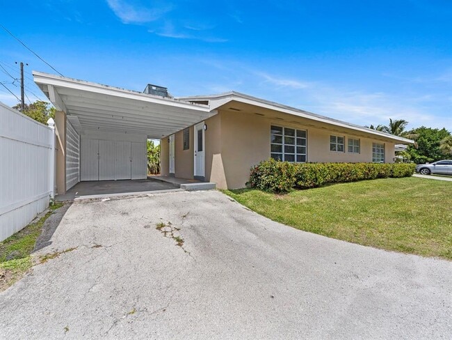 property at 1418 N 16th Ave