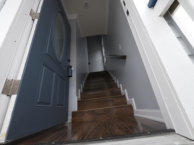 211 E 4th St in Jacksonville, FL - Building Photo - Building Photo