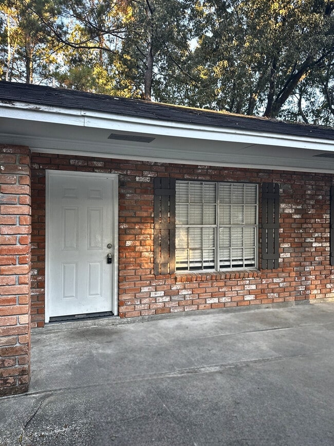 42185 Deborah Dr