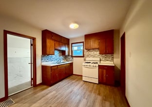 1718 Lake Ave in Whiting, IN - Building Photo - Building Photo