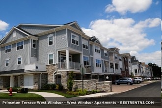Princeton Terrace At West Windsor in West Windsor, NJ - Foto de edificio - Building Photo