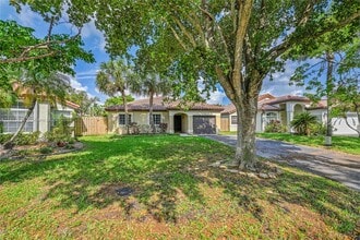 5511 NW 49th Terrace in Coconut Creek, FL - Building Photo - Building Photo