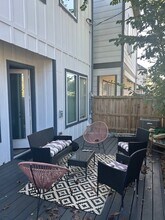 6725 Parker Oaks Ln in Houston, TX - Building Photo - Building Photo