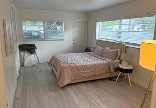 1638 Plunkett St in Hollywood, FL - Building Photo - Building Photo