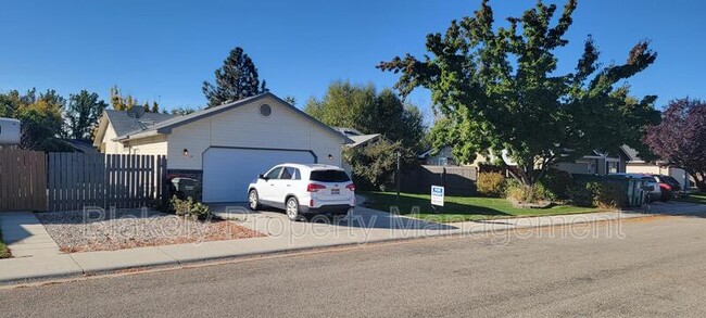 2263 E Clarene St in Meridian, ID - Building Photo - Building Photo