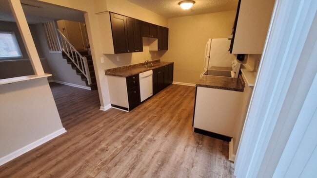 property at 3606 E 41st St