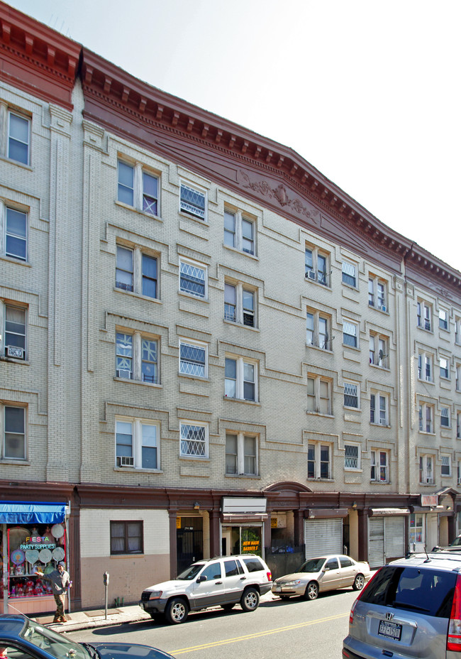 292-296 New Main St