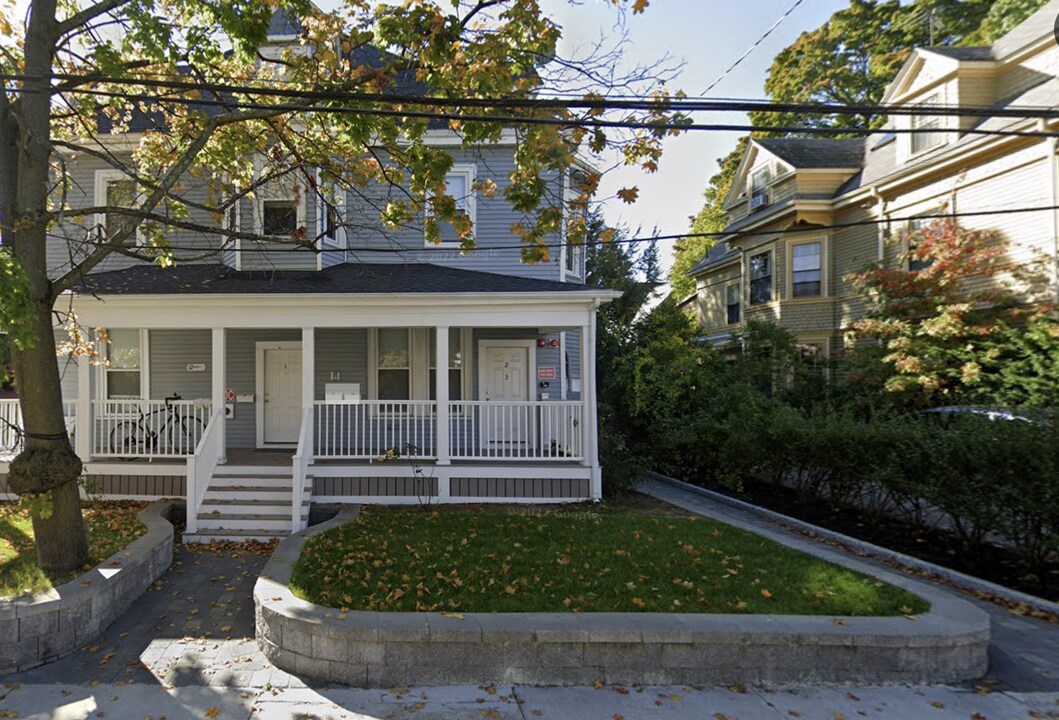 12 Harris St, Unit 1 in Brookline, MA - Foto de edificio