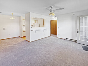 310 Cunat Blvd in Richmond, IL - Building Photo - Building Photo