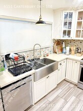 6151 Canterbury Dr in Culver City, CA - Building Photo - Building Photo