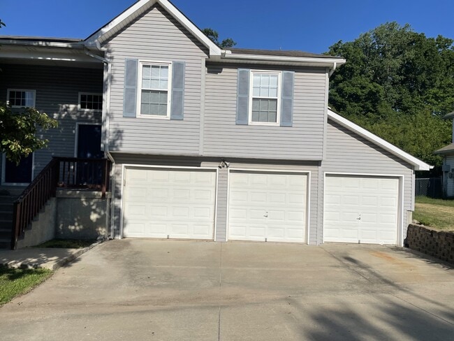 6924 N Edison Ave in Kansas City, MO - Building Photo - Building Photo