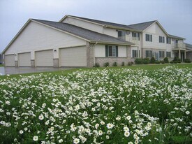 410 Linden Dr, Unit 3 in Lomira, WI - Building Photo