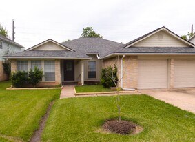 3214 Kempwood Dr in Sugar Land, TX - Building Photo
