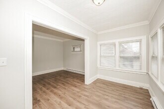 2174 W 103rd St in Cleveland, OH - Foto de edificio - Building Photo