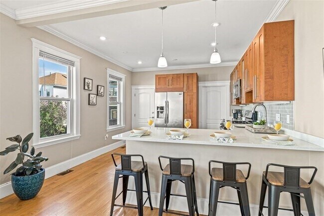 52 Stanley Ave, Unit 2