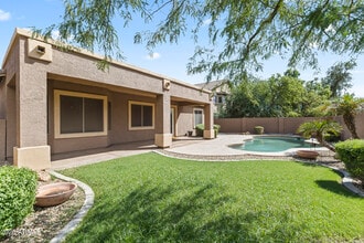 15053 W Cameron Dr in Surprise, AZ - Building Photo - Building Photo