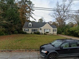 211 Garden Ln, Unit B in Decatur, GA - Building Photo