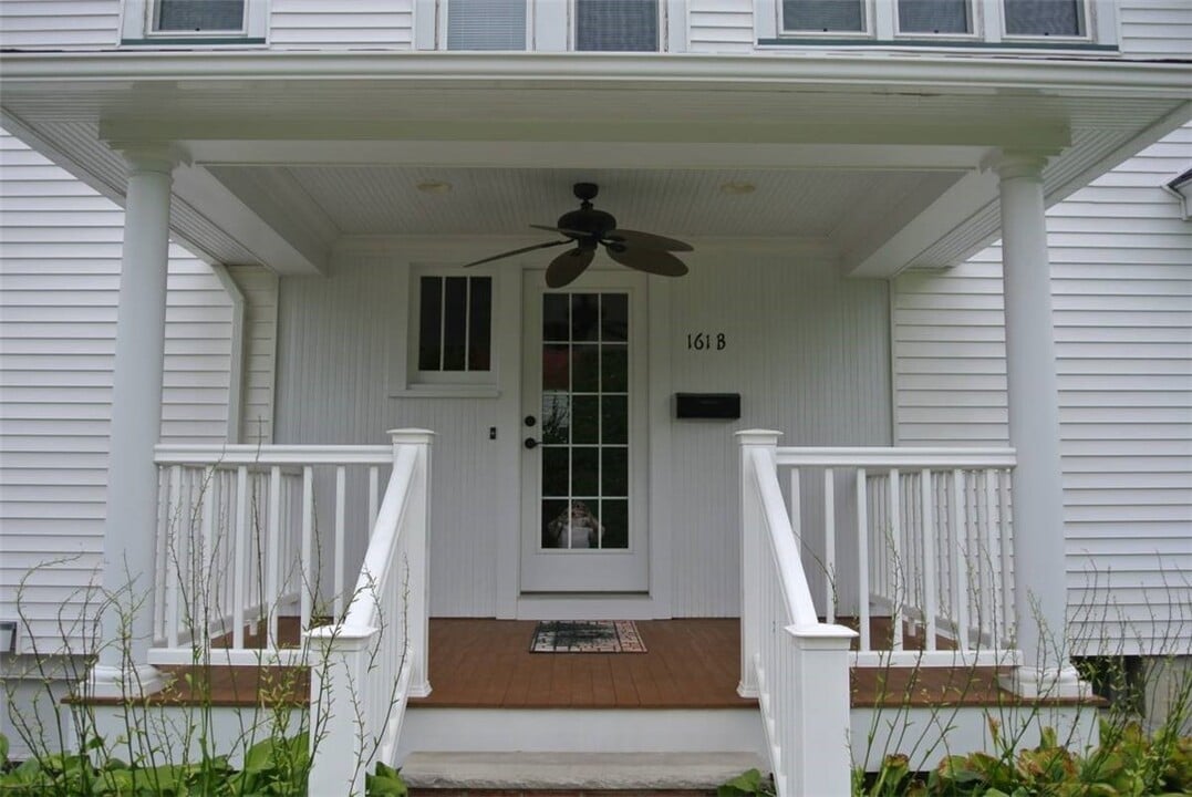 161 Oakwood Ave in Elmira Heights, NY - Building Photo