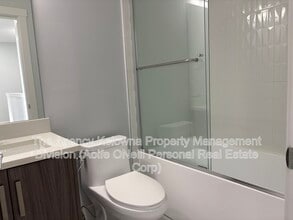 1001 Stockwell Ave in Kelowna, BC - Building Photo - Building Photo