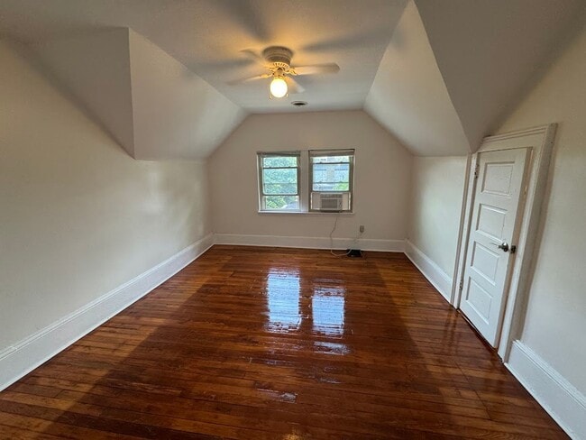 5603 Fair Oaks St in Pittsburgh, PA - Foto de edificio - Building Photo