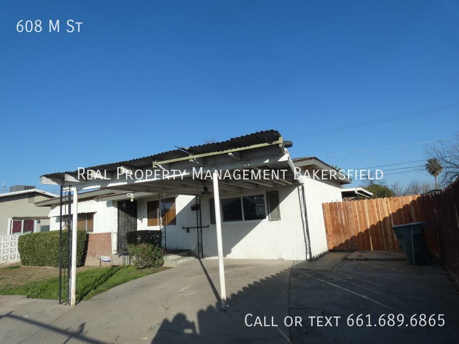 608 M St in Bakersfield, CA - Building Photo