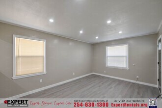 814 Little St in Copperas Cove, TX - Building Photo - Building Photo