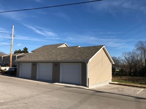 Lee Point Apartments in Bowling Green, KY - Building Photo - Other