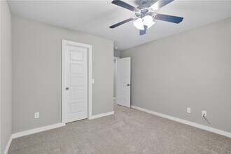 2304 SW Juniper Ave in Bentonville, AR - Building Photo - Building Photo