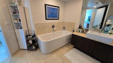250 Sunny Isles Blvd, Unit 3-1603 in Sunny Isles Beach, FL - Building Photo - Building Photo