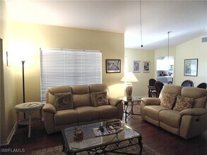 1900 Corona Del Sire Dr in North Fort Myers, FL - Building Photo - Building Photo