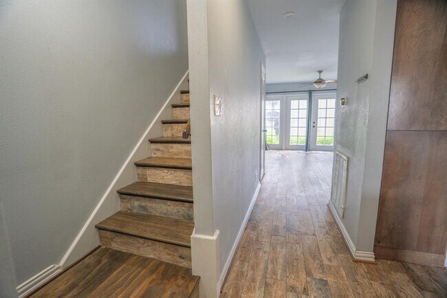 6342 Chevy Chase Dr in Houston, TX - Building Photo - Building Photo