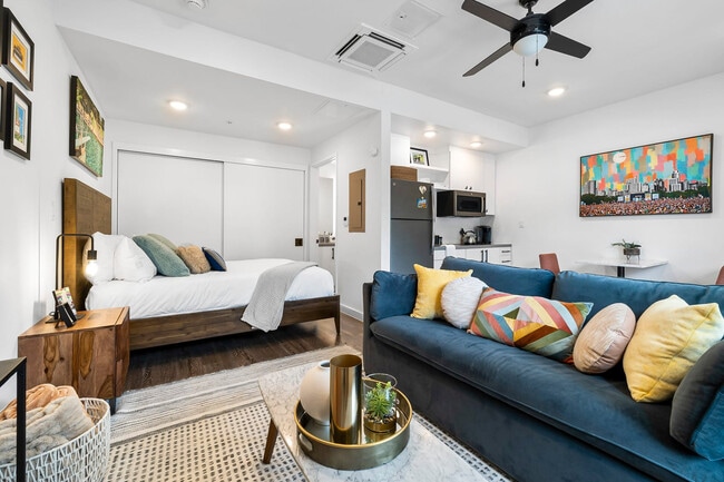 49 Navasota St in Austin, TX - Building Photo - Building Photo