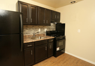 Greenwood Manor Apartments in Washington, DC - Building Photo - Interior Photo