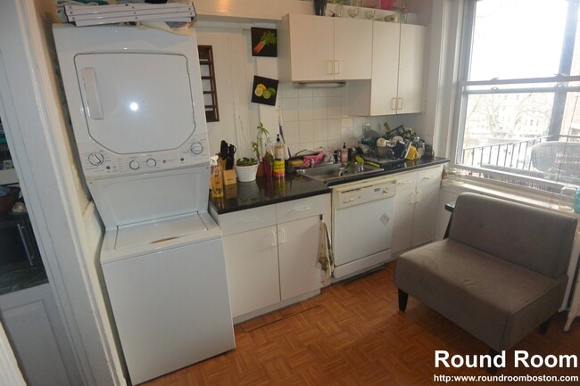158 Kelton St, Unit 5